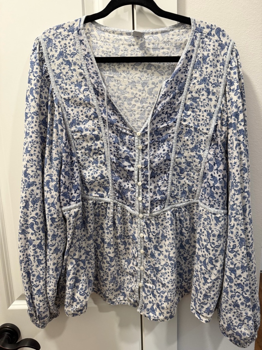 Blue & White Floral Button-Front Peasant Blouse